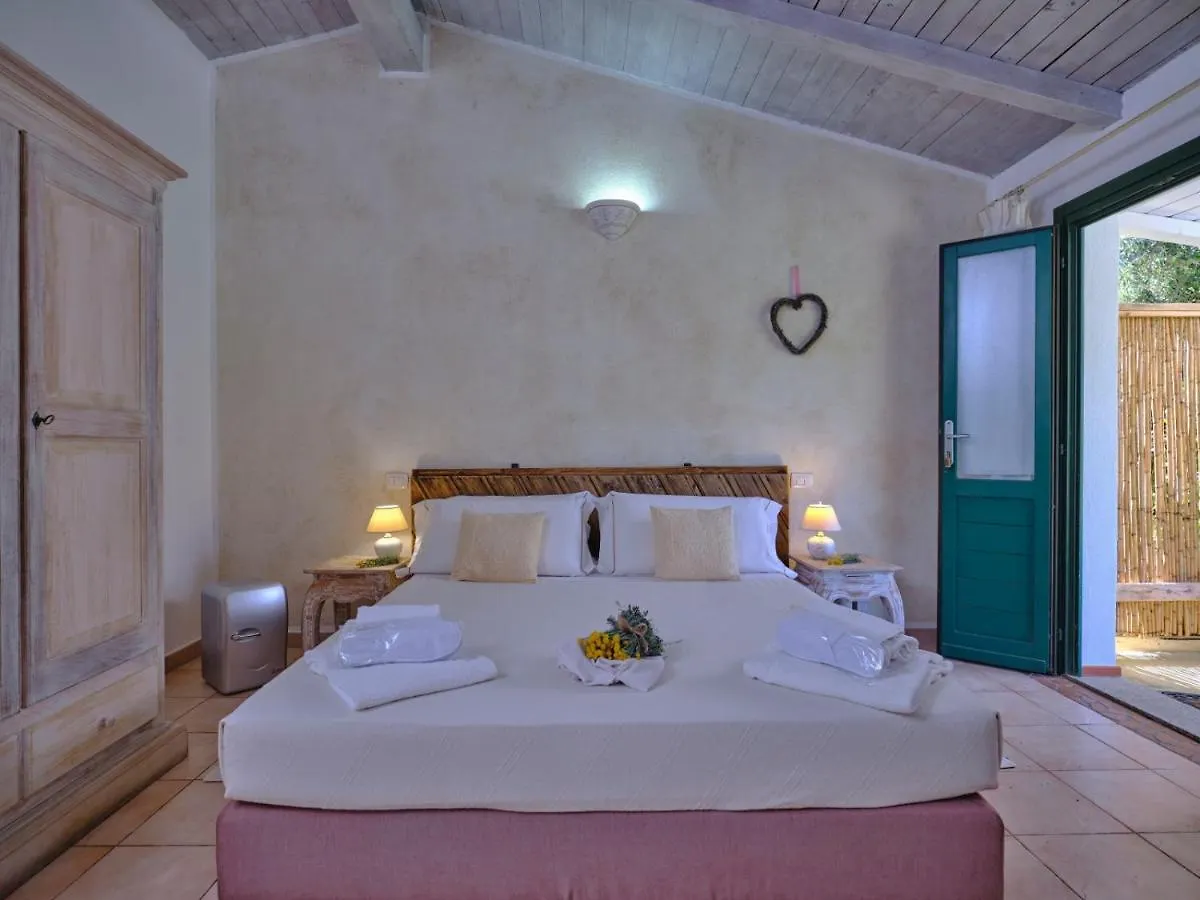 ** Hotel Locanda Murales - Turismo Rurale Olbia Italie